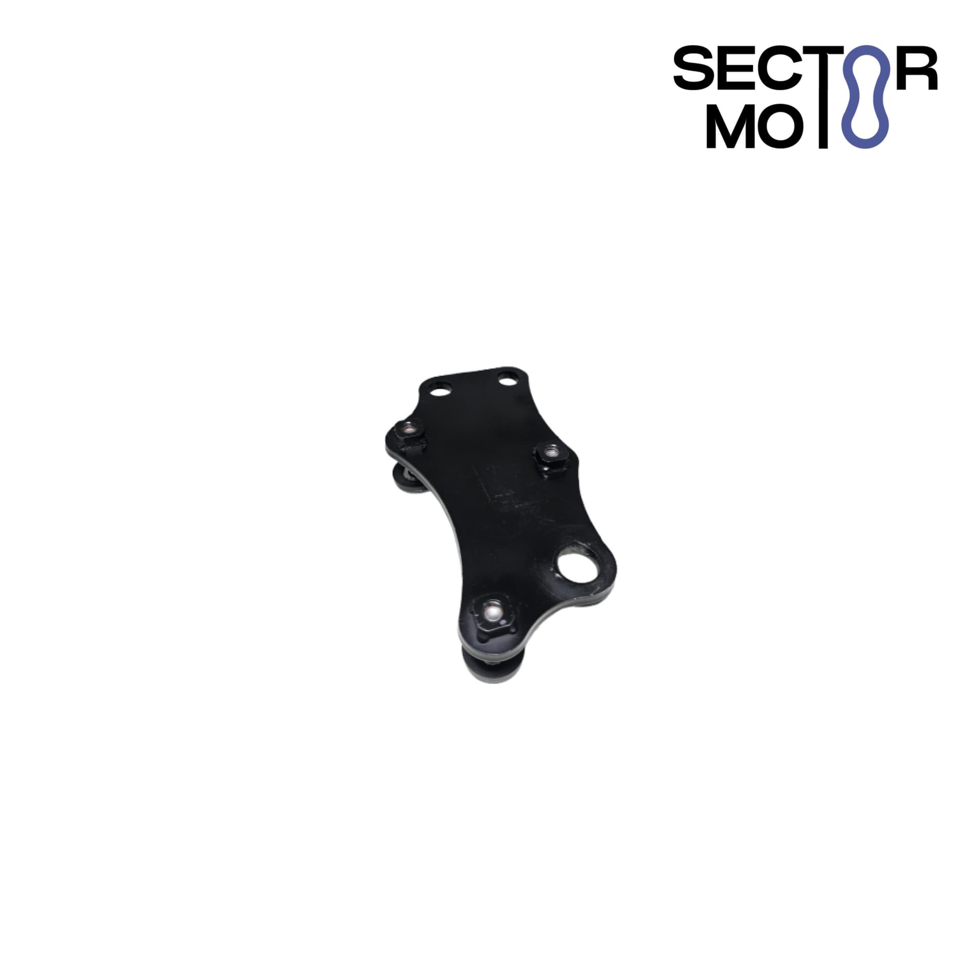 Soporte estribera derecha — YAMAHA XJ6 3